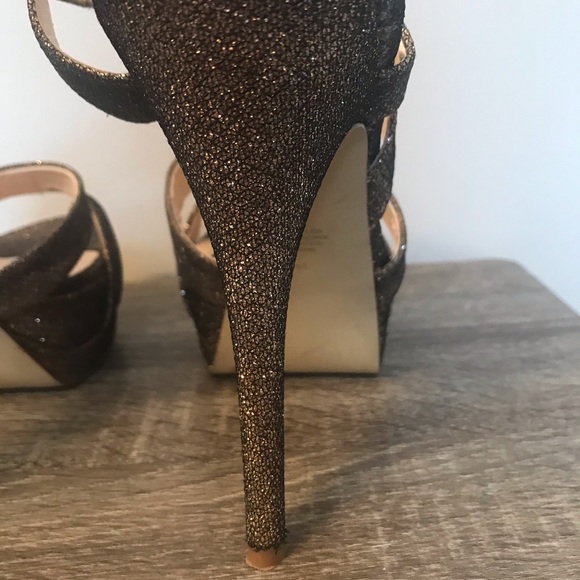 Guess Platform Heels - Picture 4 of 5